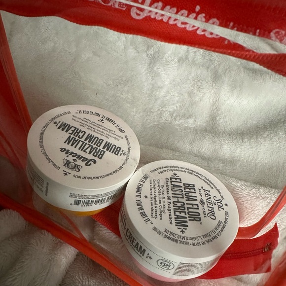 Sol de Janeiro Brazilian Bum Bum & Beija Flor Elasti Cream + Pouch Bundle - Picture 11 of 12